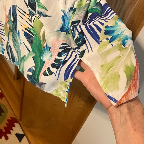 $109 La Blanca In the Moment tropical floral swim coverup. Lightweight. Sz Large - Picture 5 of 14